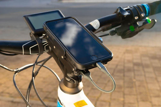 POWER MOUNT: Die praktische Smartphone-Halterung fürs Fahrrad mit integrierter Powerbank - raze-cat
