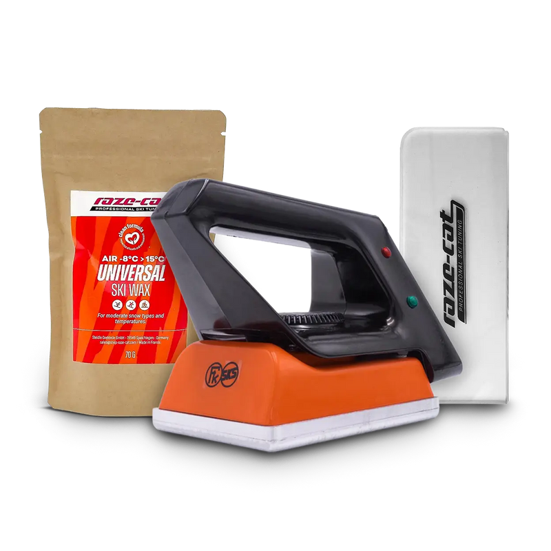 Chargez l'image dans le visualiseur de galerie, Set aus orangenem Wachsbügeleisen, braunem Ziplockbeutel (Wachs) mit orangenem Label und einer Wachsklinge (Plexiglasplatte mit Logoaufdruck).