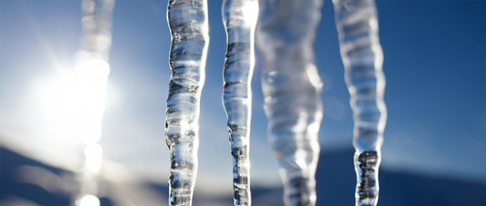 Ski und Snowboards übersommern | Tipps zur optimalen Pflege - raze-cat