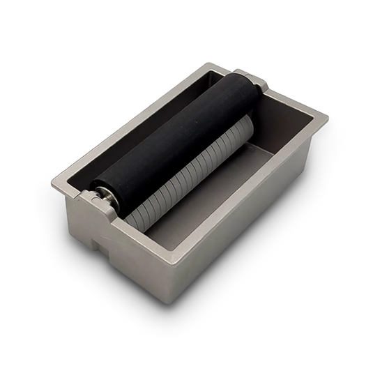 Wachsschale in grau. Darin sind zwei Walzen übereinander angeordnet.