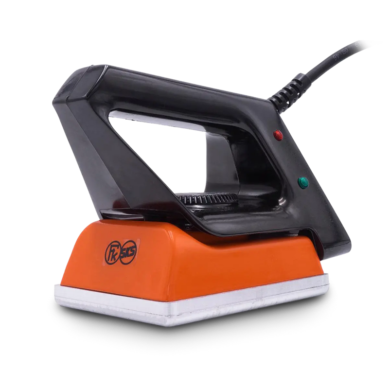 Chargez l&#39;image dans le visualiseur de galerie, Orangenes Wachsbügeleisen mit schwarzem Griff.
